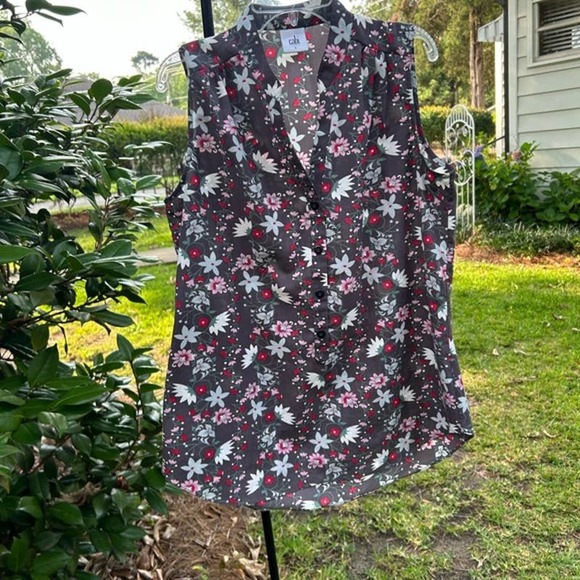 CAbi Floral Sleeveless Blouse - Black and Pink - Picture 1 of 6